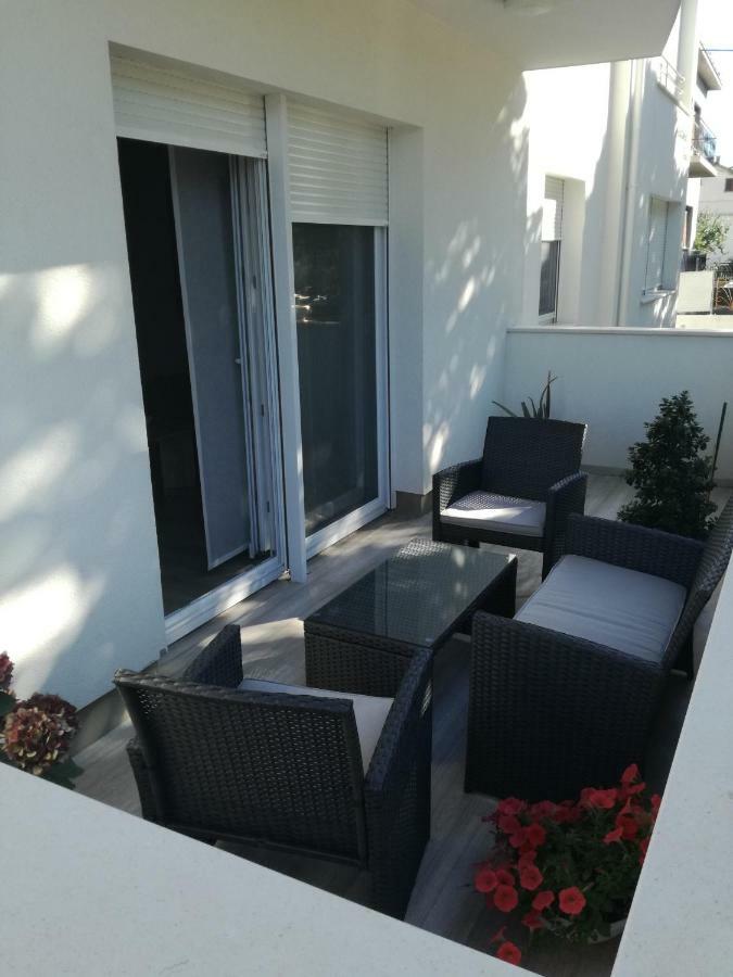 Drosanjica Apartman Zára